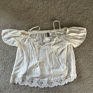 H&M flowy white top